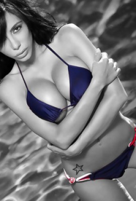 /Lela Star in hot bikini