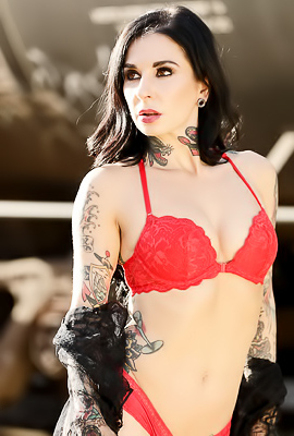Scarlet Full Nude Erotica
