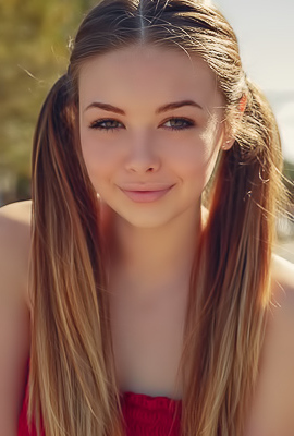 /Erotic Babe Lana Lea