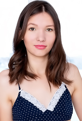/Ariel Tylor Russian Rewards Herself With A Climax